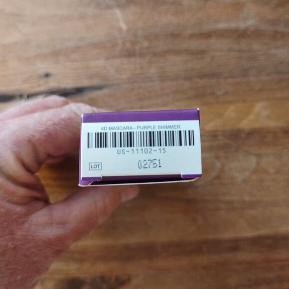 Younique Moodstruck Epic 4D One Step Fiber Mascara Purple Shimmer New Open Box - Picture 3 of 4